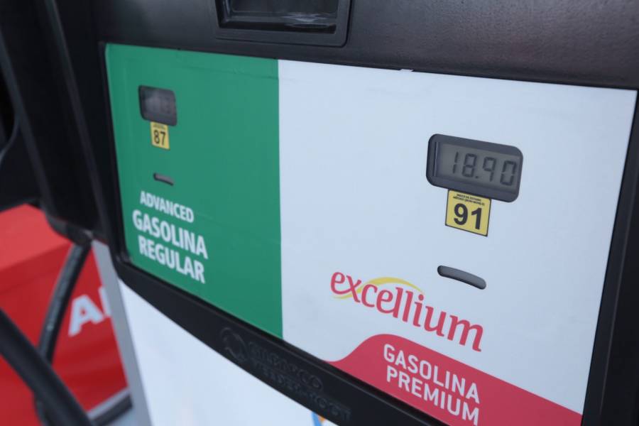 Cae precio del petróleo mexicano por sobreoferta del crudo en mercados internacionales