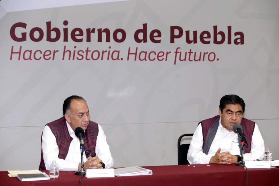 Barbosa “cierra filas” con López Obrador