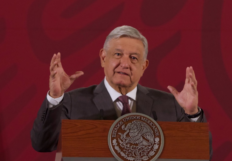 AMLO propone adelantar revocación; oposición le pide atender la pandemia 