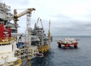 Demanda de petr&oacute;leo en abril la m&aacute;s baja en 25 a&ntilde;os AIE