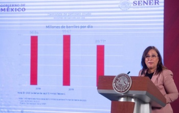 Felicitan a Nahle, buscan elevar refinaci&oacute;n y cae crudo a 14.23 dls