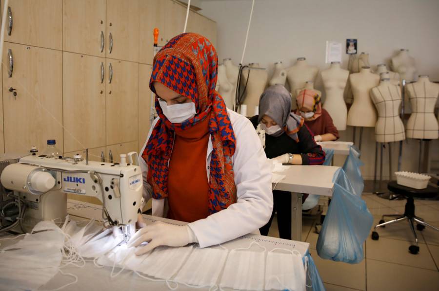 Por decreto, empresas en Turqu&iacute;a no podr&aacute;n despedir a trabajadores