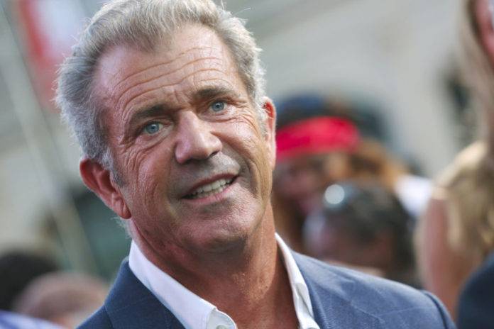 Mel Gibson revela que famosos beben sangre de bebé para tener éxito