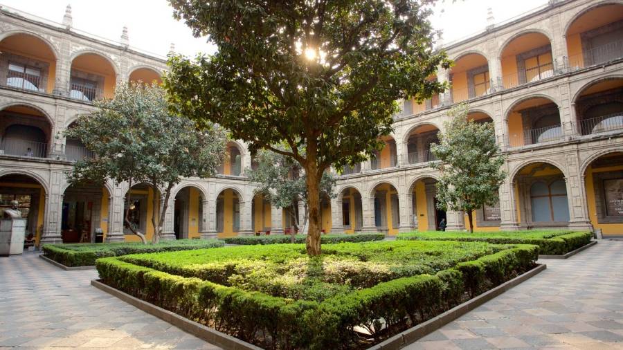 Disuelven Fonca con la promesa de conservar apoyos