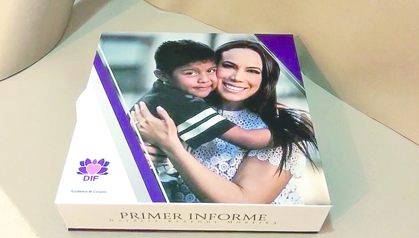 La esposa de ‘Cuau’ derrocha en invitaciones a primer informe 