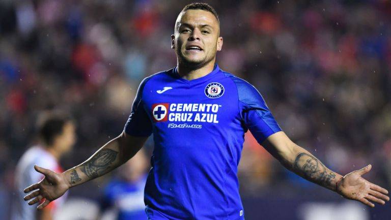 Jonathan Rodríguez pudiera dejar a Cruz Azul para jugar en Europa