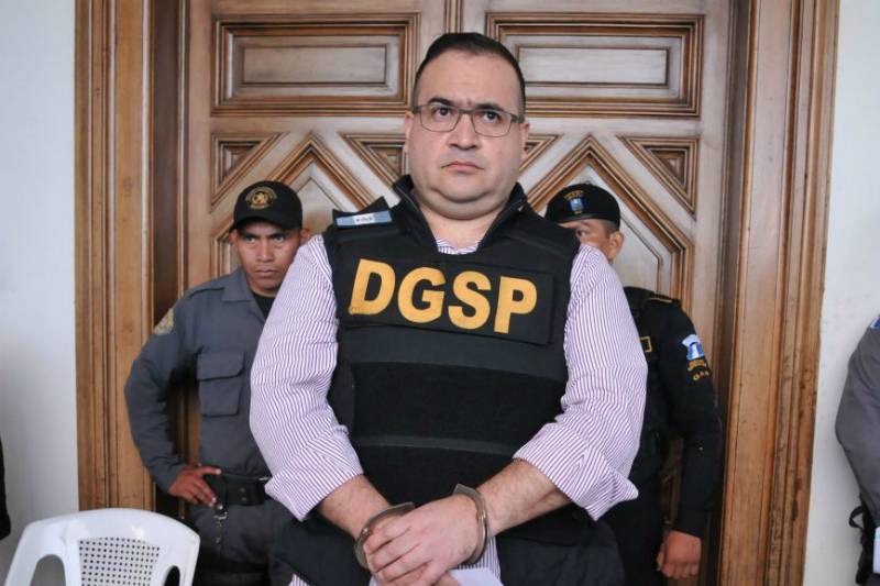 Detienen a 10 ex funcionarios de Javier Duarte