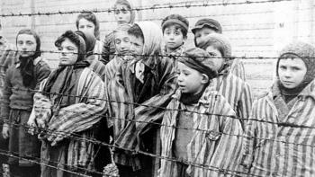 A la sombra del COVID-19, conmemora Alemania 75 a&ntilde;os del fin del Holocausto