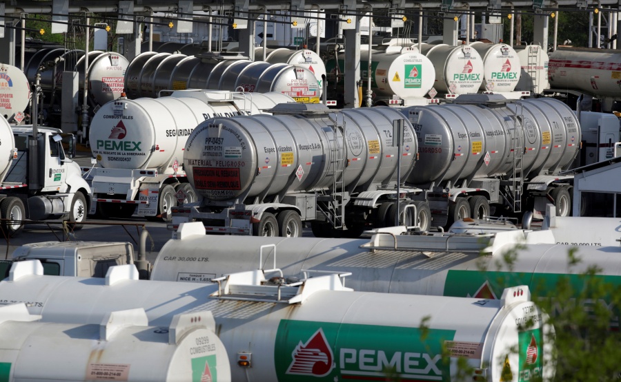 Insólito: Mezcla mexicana -2.35 dólares, West Texas -38.08 dpb