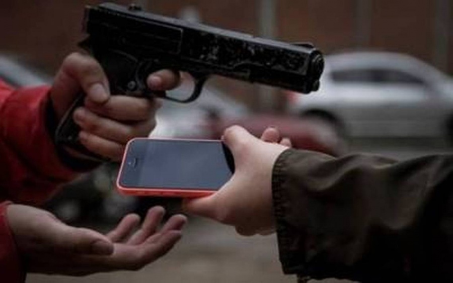 Lo asaltan, saben d&oacute;nde est&aacute; criminal y no hacen nada