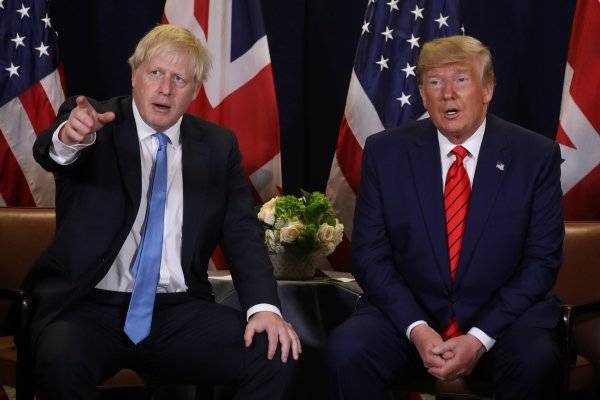 Trump y Johnson, impulsarán estrategia conjunta contra pandemia