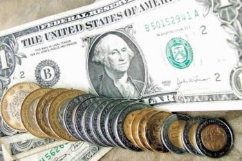 Peso cae ante desplome de los precios del crudo
