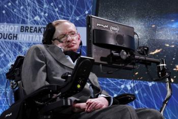 Familia de Stephen Hawking dona ventilador a hospital