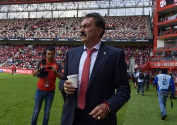 Ricardo La Volpe anuncia su retiro como entrenador