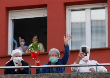 En geri&aacute;tricos, m&aacute;s de 50 por ciento de muertes por Covid-19 en Europa