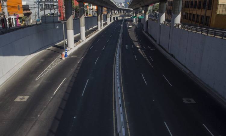 Amonestan 150 automovilistas en el primer día del Hoy no circula Extendido