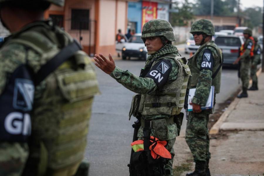 Acusan de reunirse para comer a Guardia Nacional y huachicoleros de Puebla