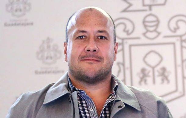 Ni madres que nos vamos a rendir ante el COVID-19: Enrique Alfaro