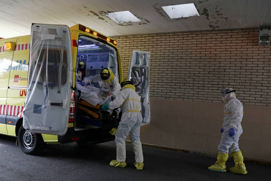 Espa&ntilde;a reporta cifra a la baja de muertos por Covid-19