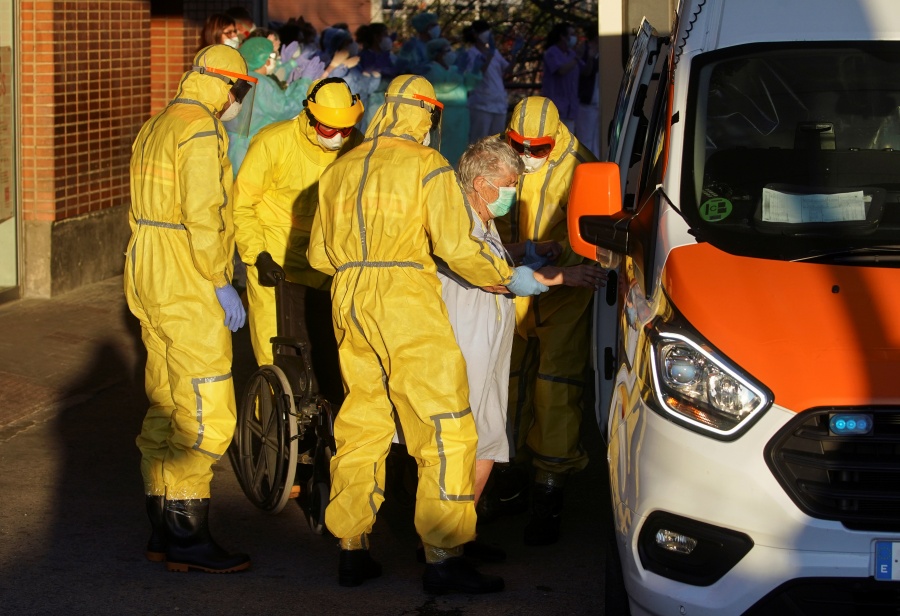 España abre investigación a  86 asilos por presunta negligencia