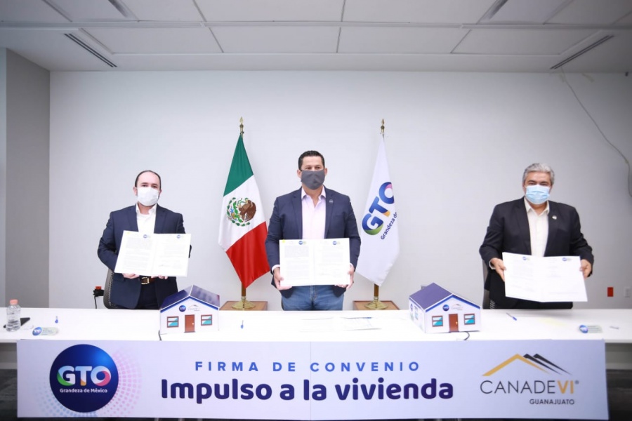 Sinhue firma convenio para impulsar la construcción de viviendas en Guanajuato