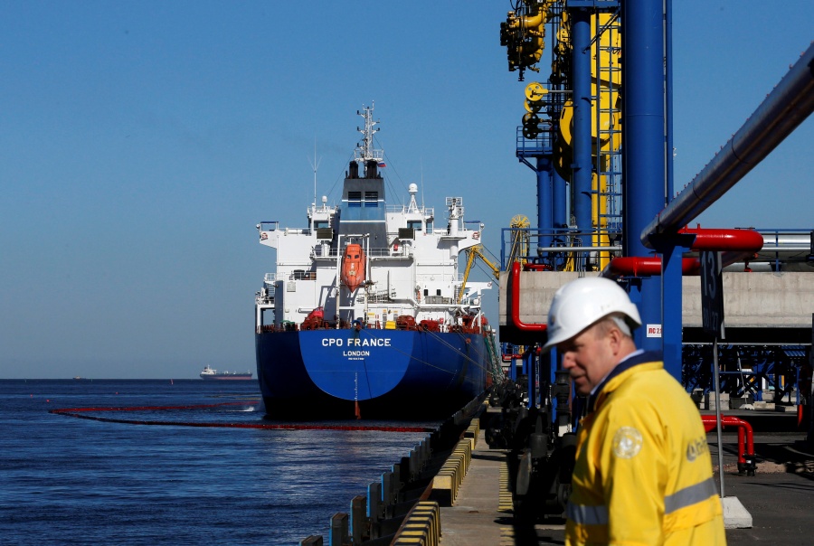 Caen las exportaciones de México y de EU