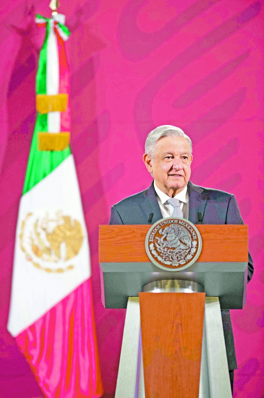 AMLO acusa corrupción en acuerdo del BID y empresarios