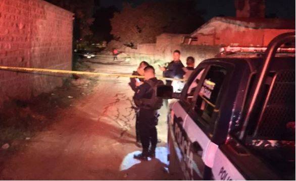 Asesinan a taxista en Uruapan; encuentran cuerpo de mujer en su cajuela