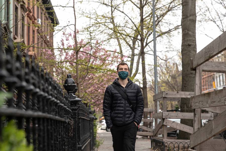 Escuelas de NY permanecerán cerradas hasta junio