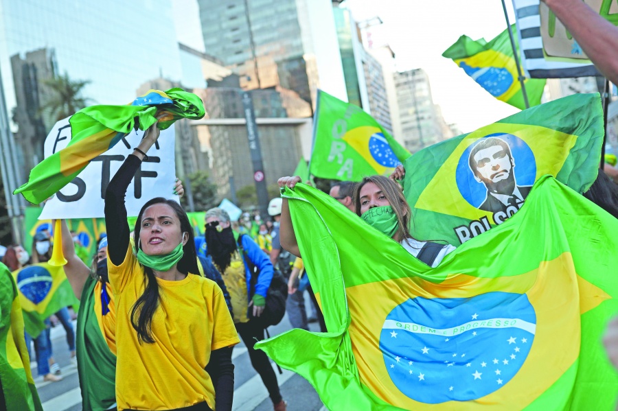 Moro presenta audios y  mensajes contra Bolsonaro