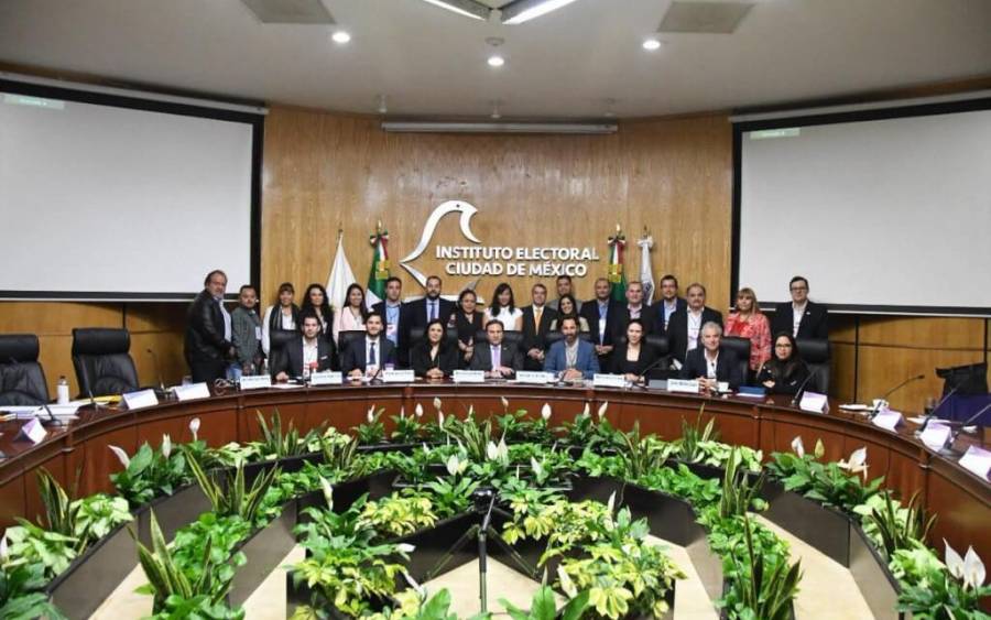 IECM realiza charla sobre salud mental