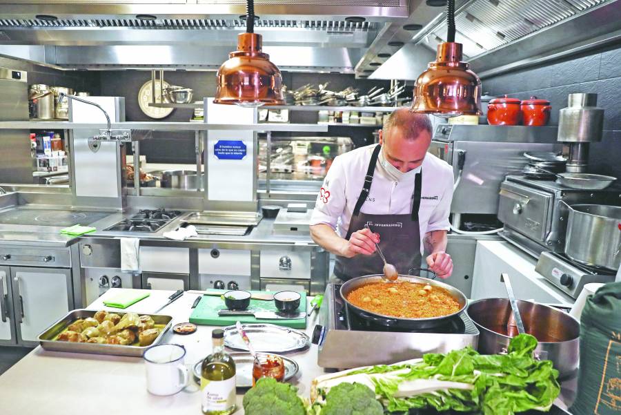 Tiene estrella Michelin y  ahora sirve paella a domicilio