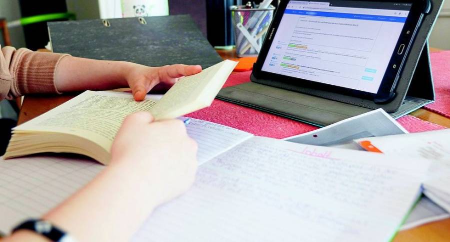 Crisis obligó a transitar a educación a distancia: SEP