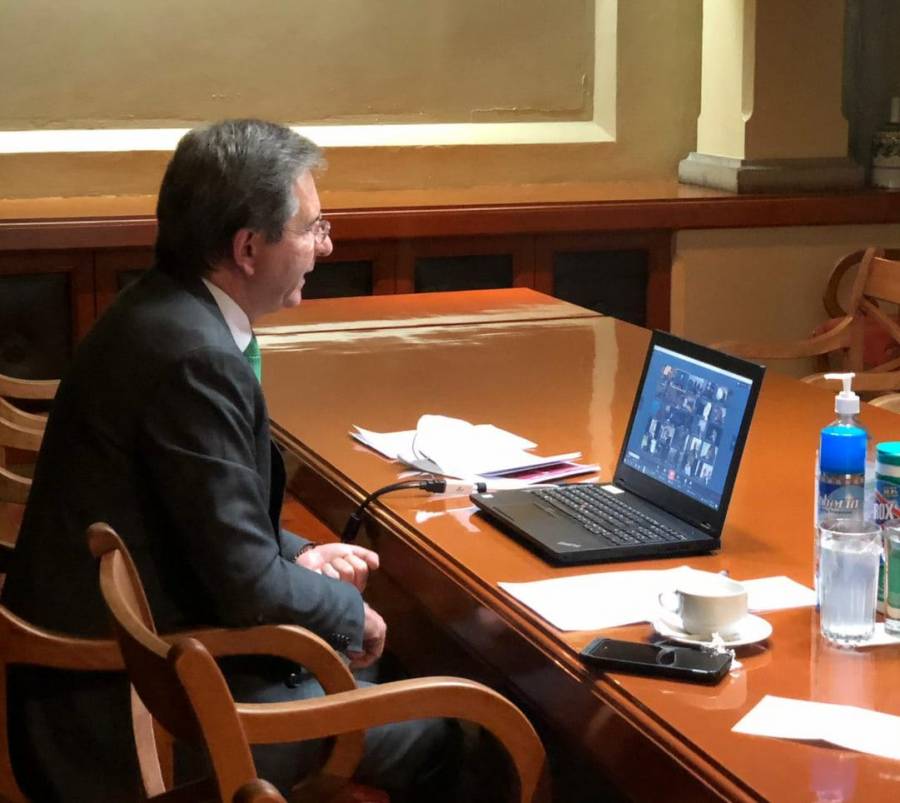 SEP: La educación a distancia no debe considerarse como sustitución de la escuela tradicional