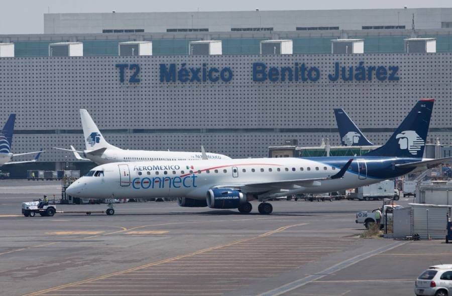 Aeroméxico hará obligatorio el uso de cubrebocas en vuelos