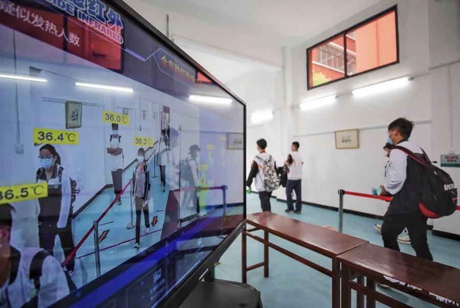 “Por fin recomienza la escuela”: celebran en Wuhan