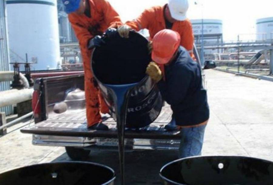 La mezcla mexicana de petróleo gana un 3.7 por ciento y cierra en 21.89 USD