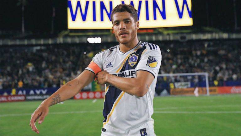 Jonathan Dos Santos filtra por ‘error’ foto íntima