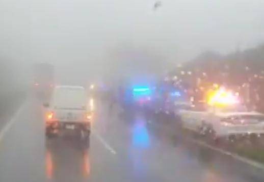 15 sujetos roban a conductores de trailers y autos en carretera Puebla-Orizaba