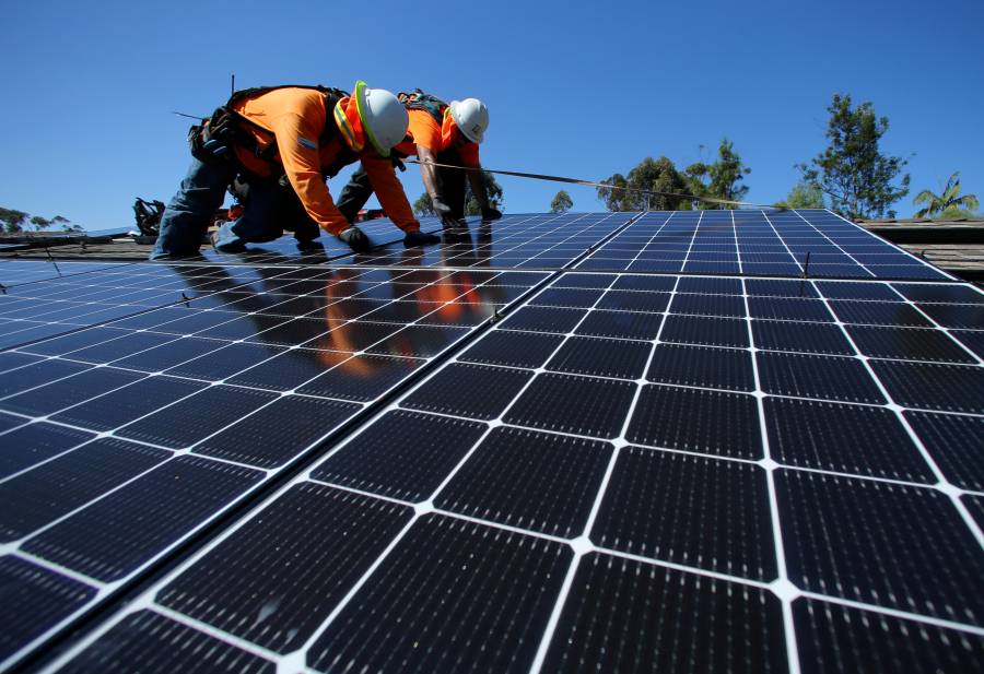 Freno a energ&iacute;a limpia en M&eacute;xico y petr&oacute;leo global a la baja 