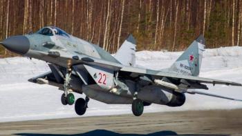 Avi&oacute;n de combate se estrella en India