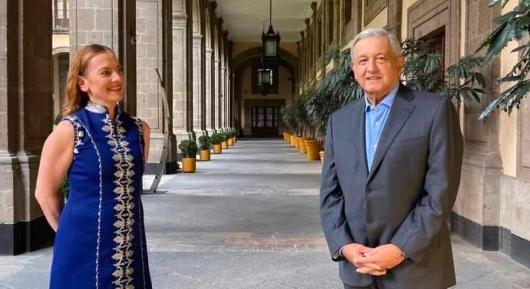AMLO tenía permiso para usar “Amor Eterno”