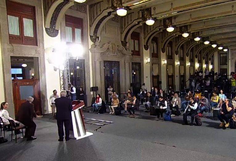 Sobrepasan presencia de personas en conferencia mañanera