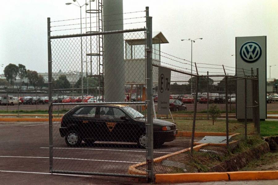Modifican versión del DOF y queda en el aire reapertura de industria automotriz, construcción y minería