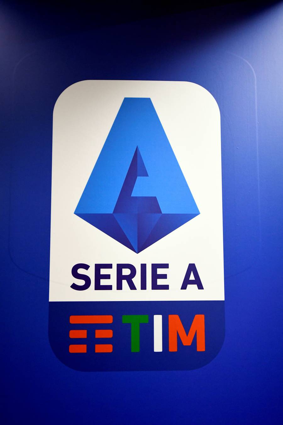 Serie A avala regresar el 13 de junio
