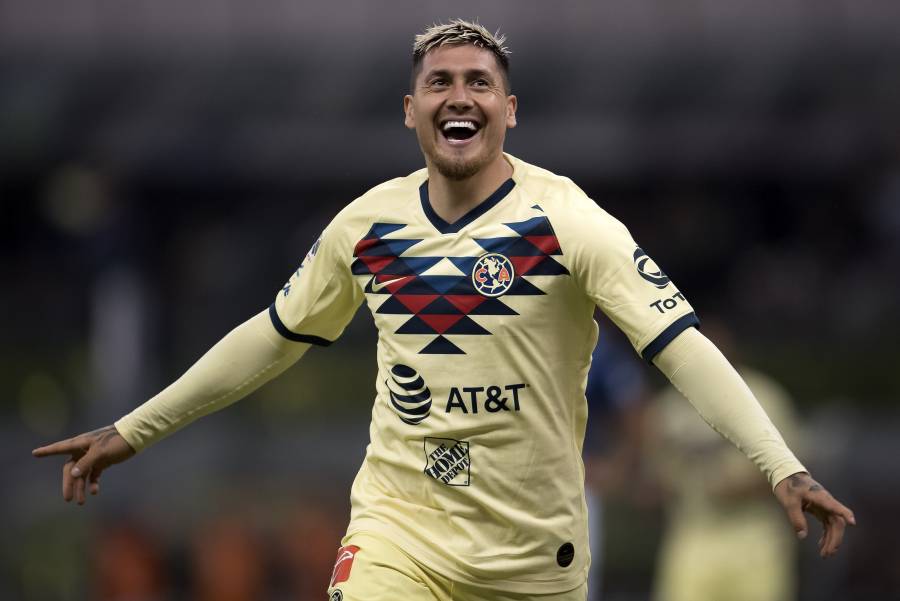 Tras trombosis, Nicolás Castillo ya toca el balón