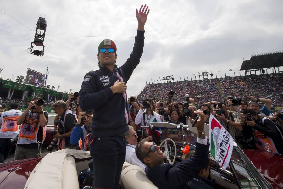 “Checo” Pérez pronostica llegada de Carlos Sainz a Ferrari