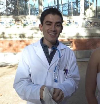 Diputada confunde actor porno con médico fallecido