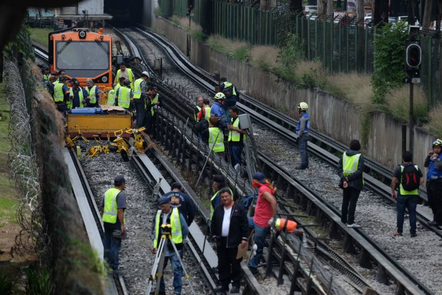 Mujer cae desmayada a vías del Metro Santa Martha