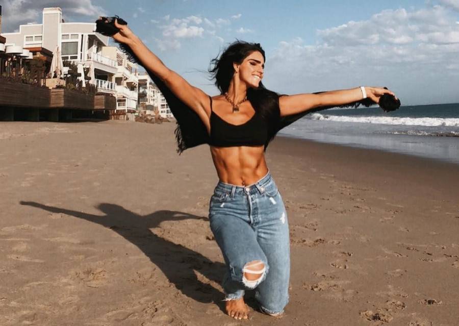 Bárbara de Regil sufre aparatosa caída